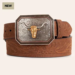 Rose Gold Dainty Layer Necklace - Delicate jewelry piece.